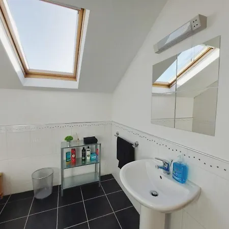 Guest house Private In House Close To *